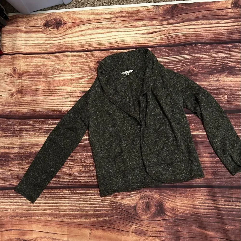 CAbi Womens Sweater Gray Raw Edged Jacket Cropped - Size S One Hook Closure 184B